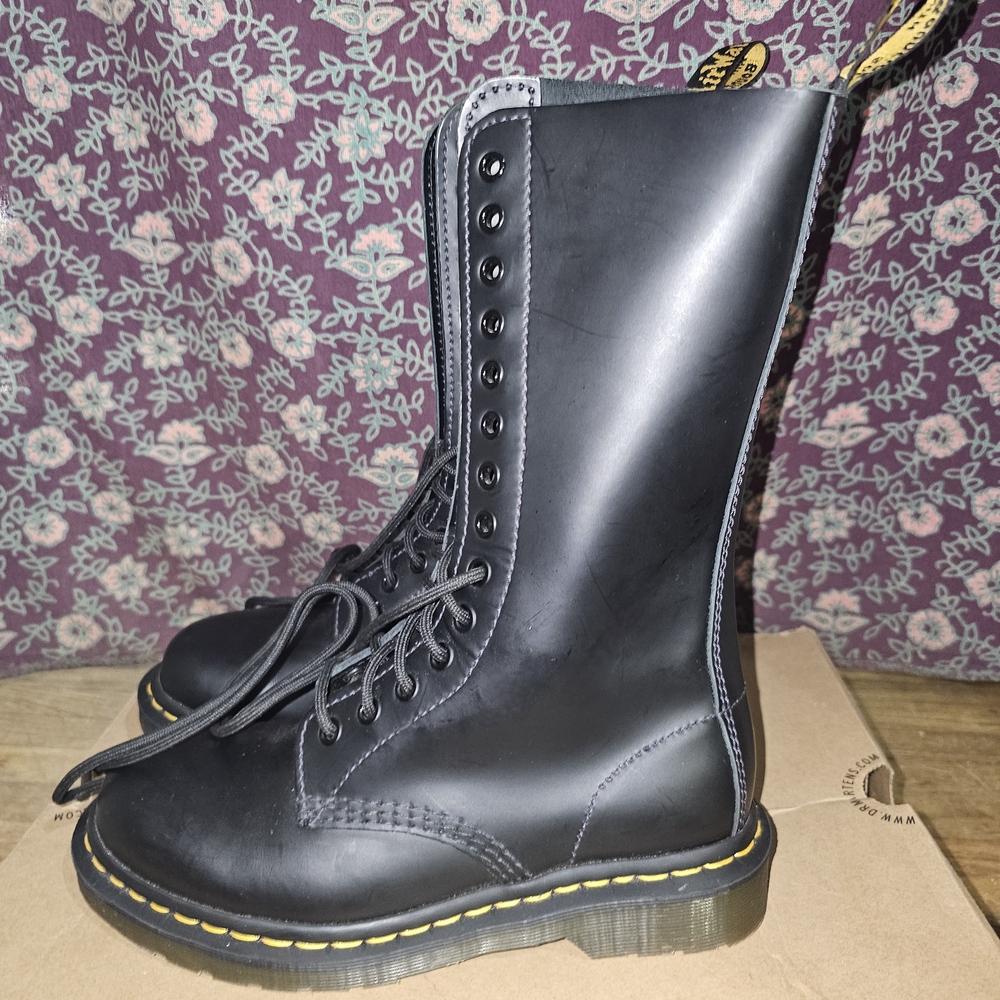 Dr. Martens Black Leather Boots 1914